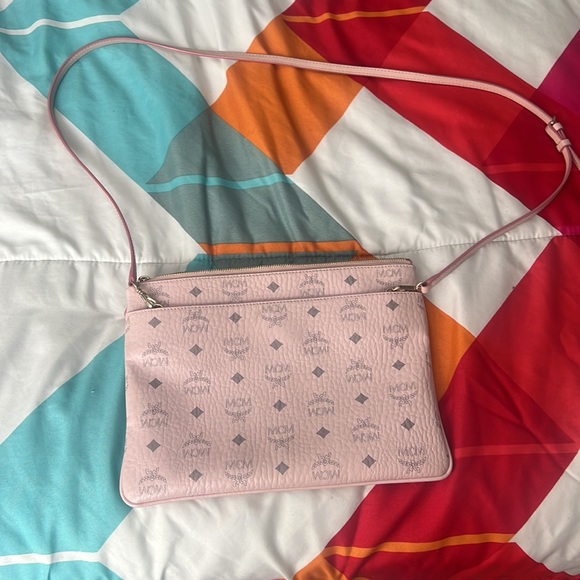 Pink MCM crossbody - Picture 5 of 10